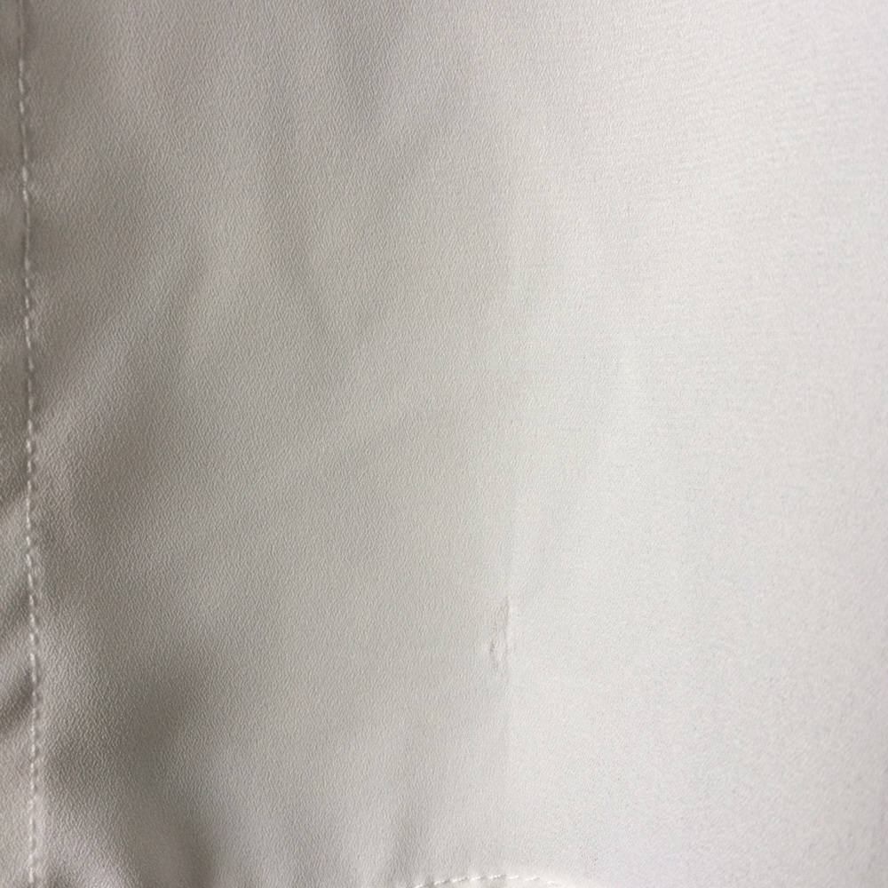 ❤️❤️White Keyhole Neck Basic Top - Picture 7 of 7